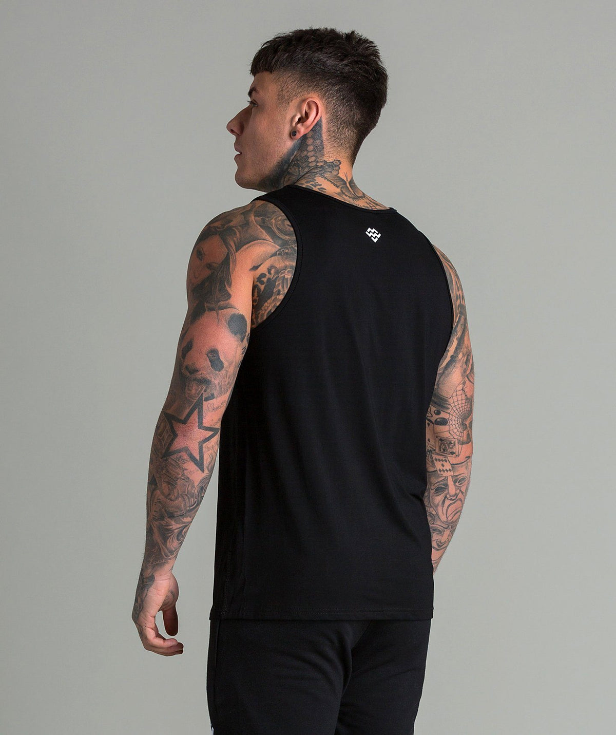 Train Like A Machine Tech Fabric Tank (Black/White) - Machine Fitness